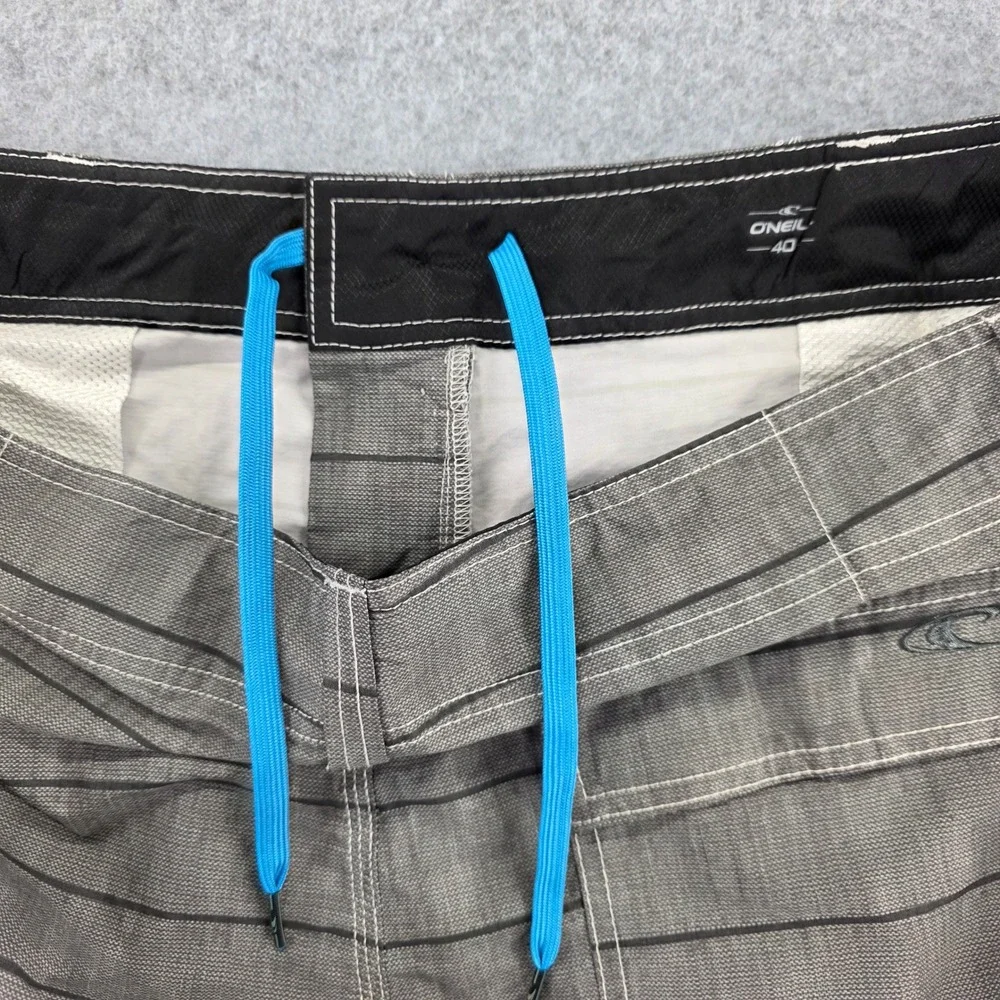 O'Neill Hybrid Board‎ Shorts Men's Size 40 Gray Stripe Stretch Performance Swim